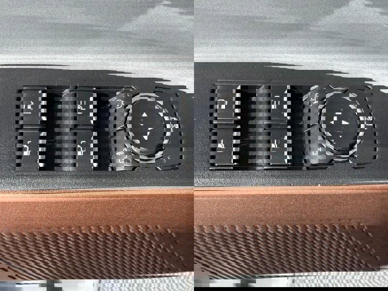 Used 2023 Ford Maverick Lariat w/ Lariat Luxury Package image 23