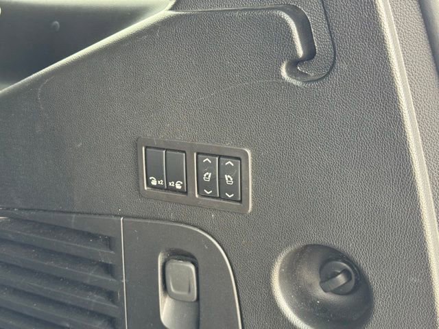 Used 2019 Chevrolet Tahoe LT w/ LT Signature Package image 39