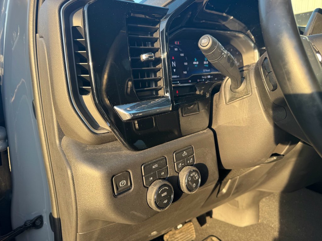 Used 2024 Chevrolet Silverado 1500 LT image 15