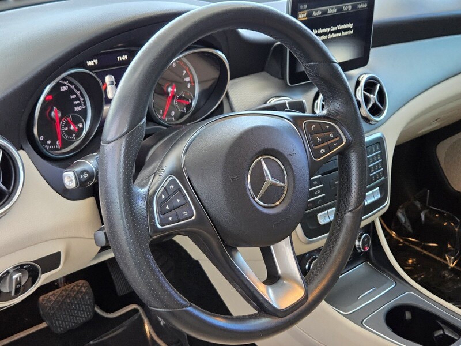 Used 2018 Mercedes-Benz GLA 250 image 25