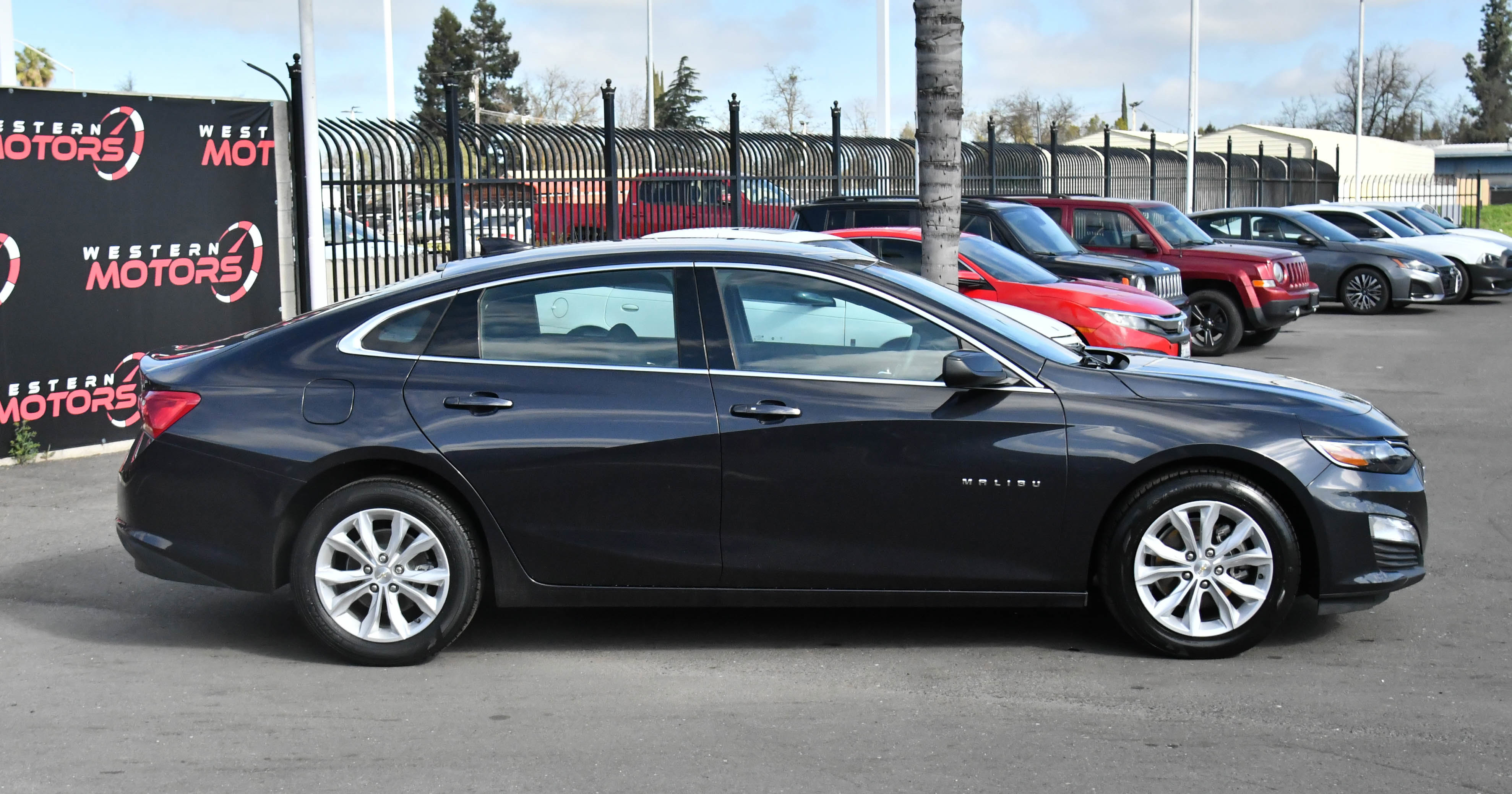 Used 2023 Chevrolet Malibu LT image 9