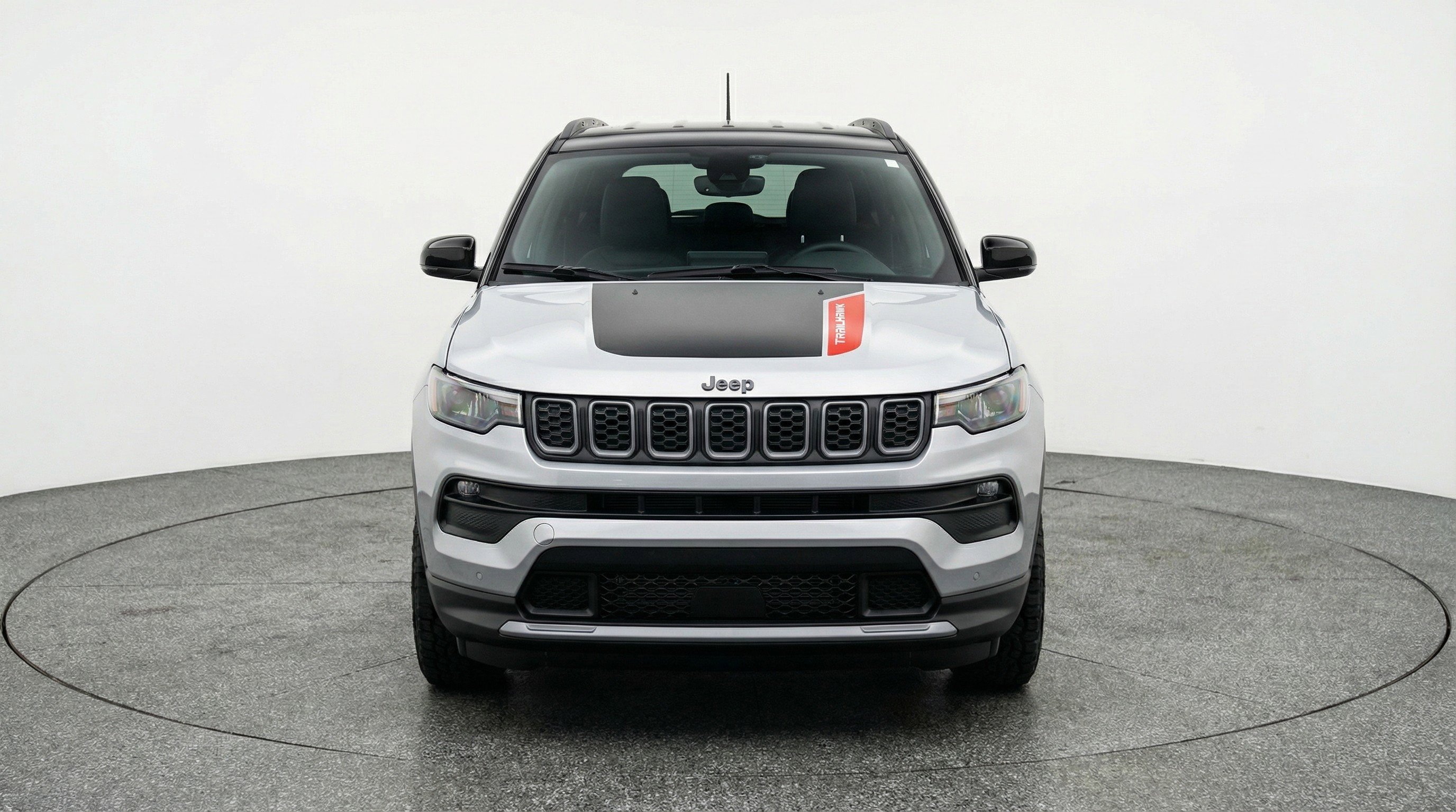 Used 2025 Jeep Compass Trailhawk AWD/4WD image 2