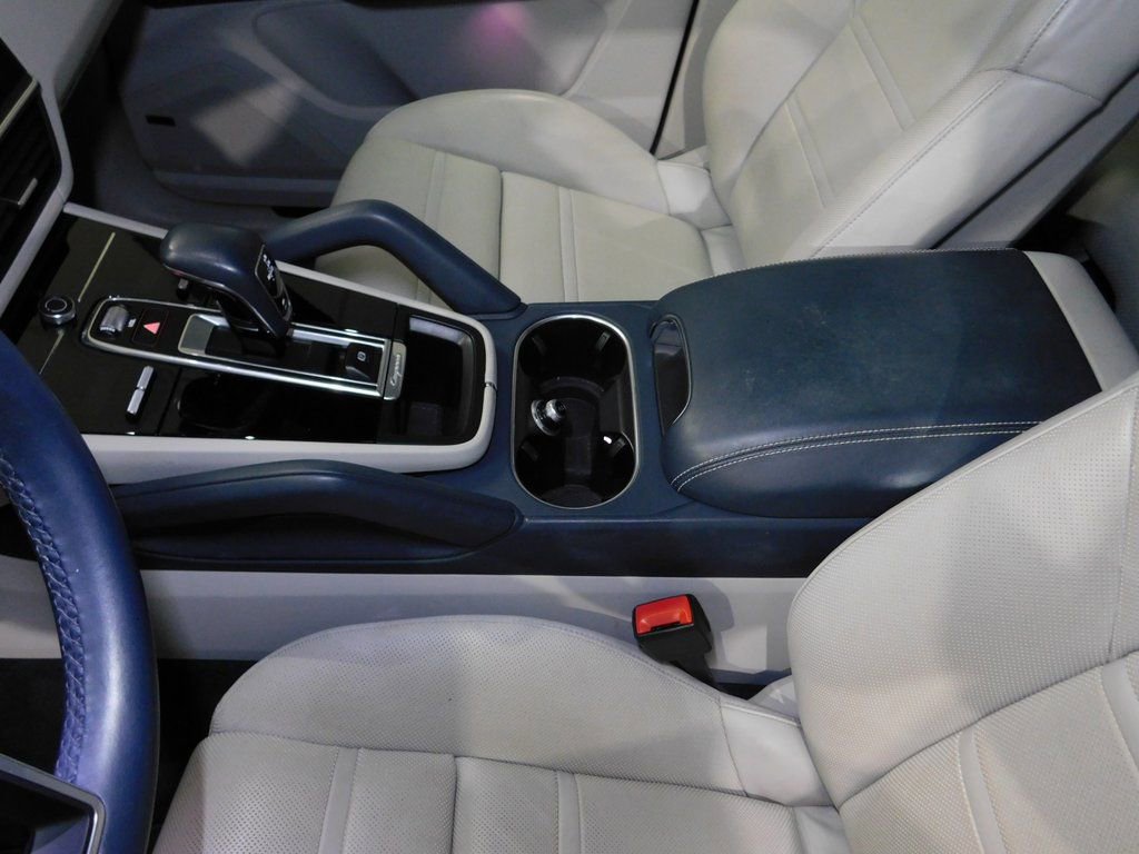 Used 2021 Porsche Cayenne GTS image 40