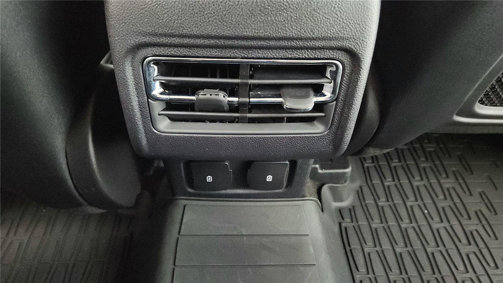 Used 2023 Lincoln Corsair AWD w/ Equipment Group 101A image 29