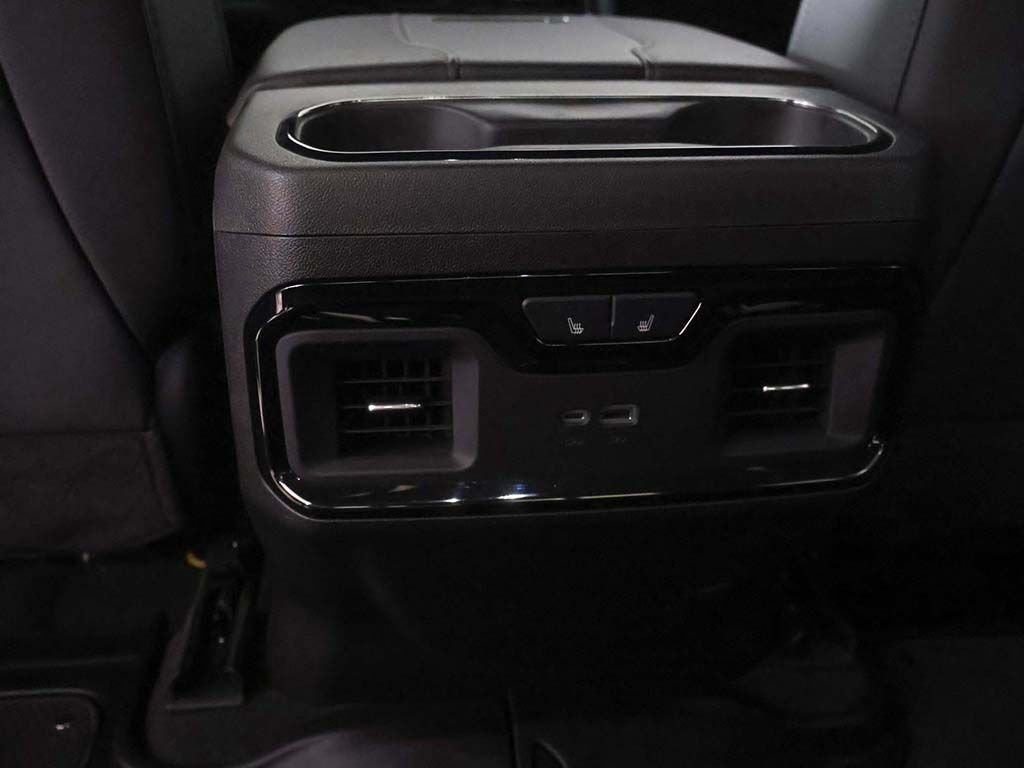Used 2025 GMC Sierra 2500 AT4 w/ Technology Package AWD/4WD image 51