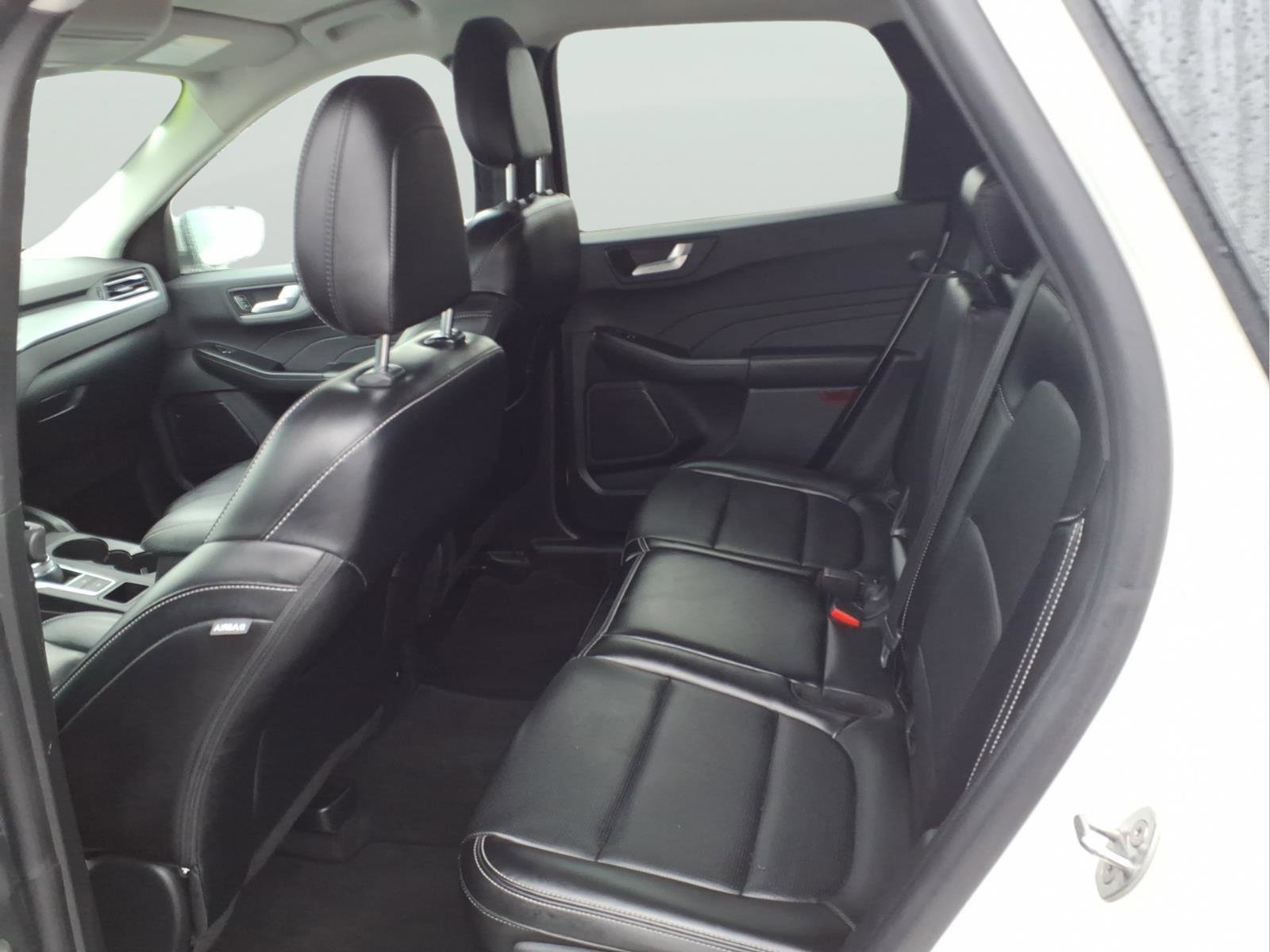 Used 2024 Ford Escape Platinum image 9