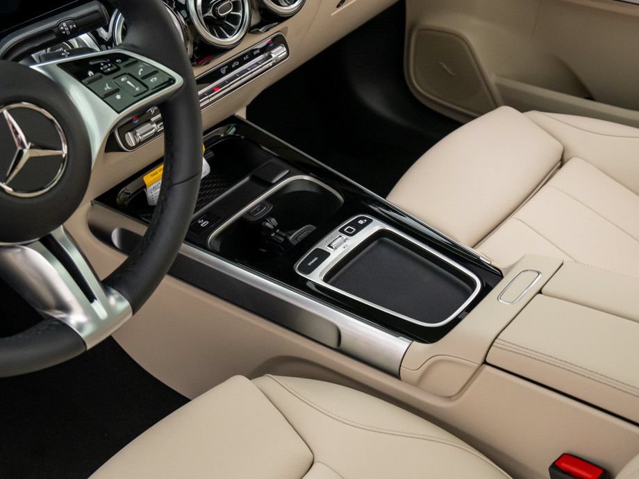 New 2026 Mercedes-Benz GLB 250 4MATIC image 12