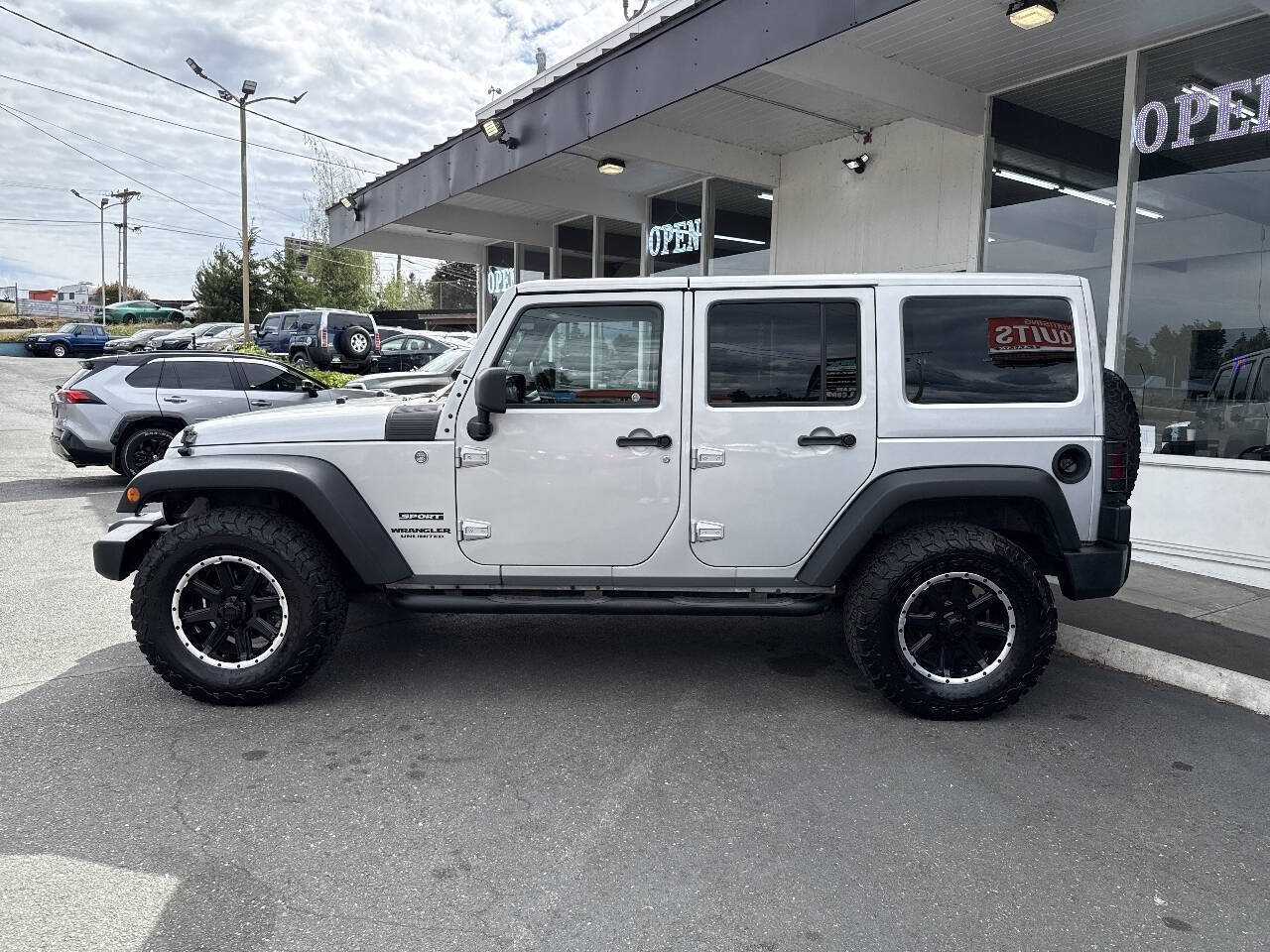 Used 2011 Jeep Wrangler Unlimited Sport AWD/4WD image 3