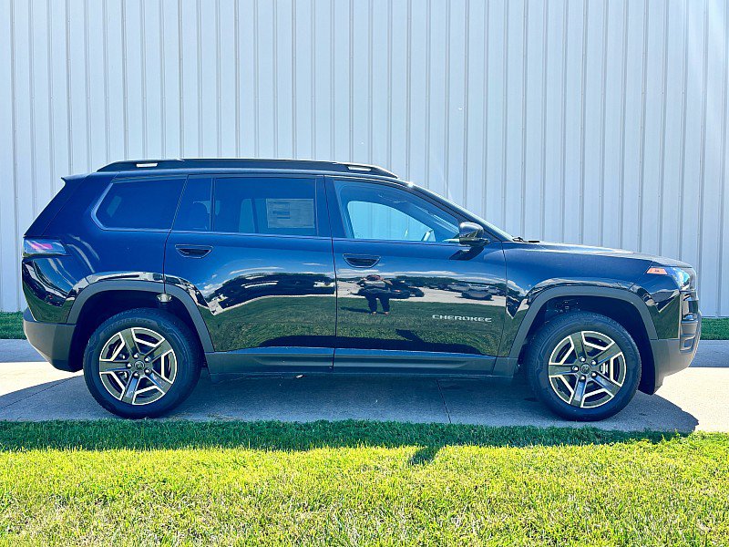 New 2026 Jeep Cherokee Limited AWD/4WD image 3