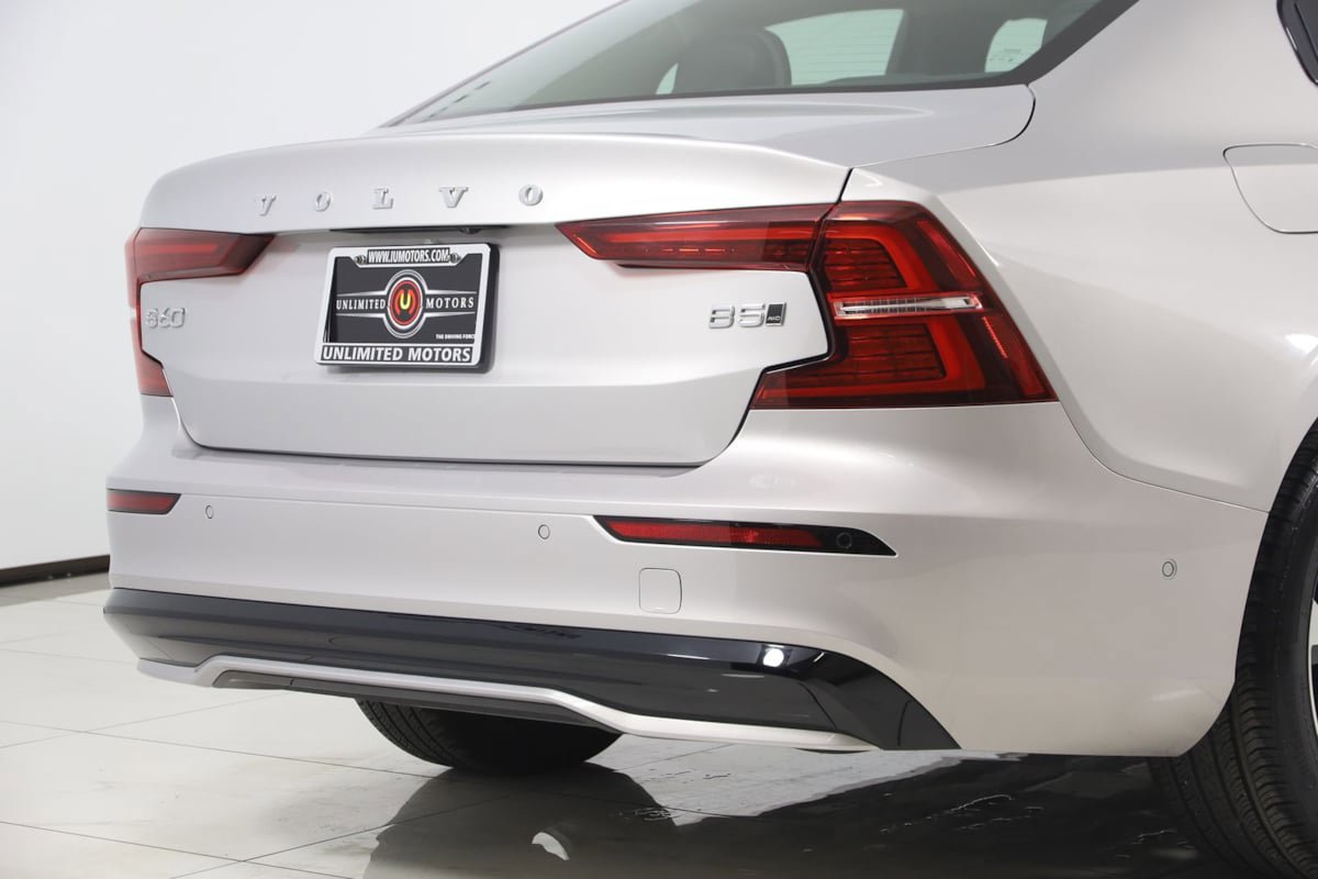Used 2024 Volvo S60 B5 Plus AWD/4WD image 44