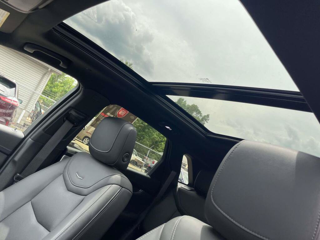 Used 2023 Cadillac XT5 Premium Luxury FWD image 5