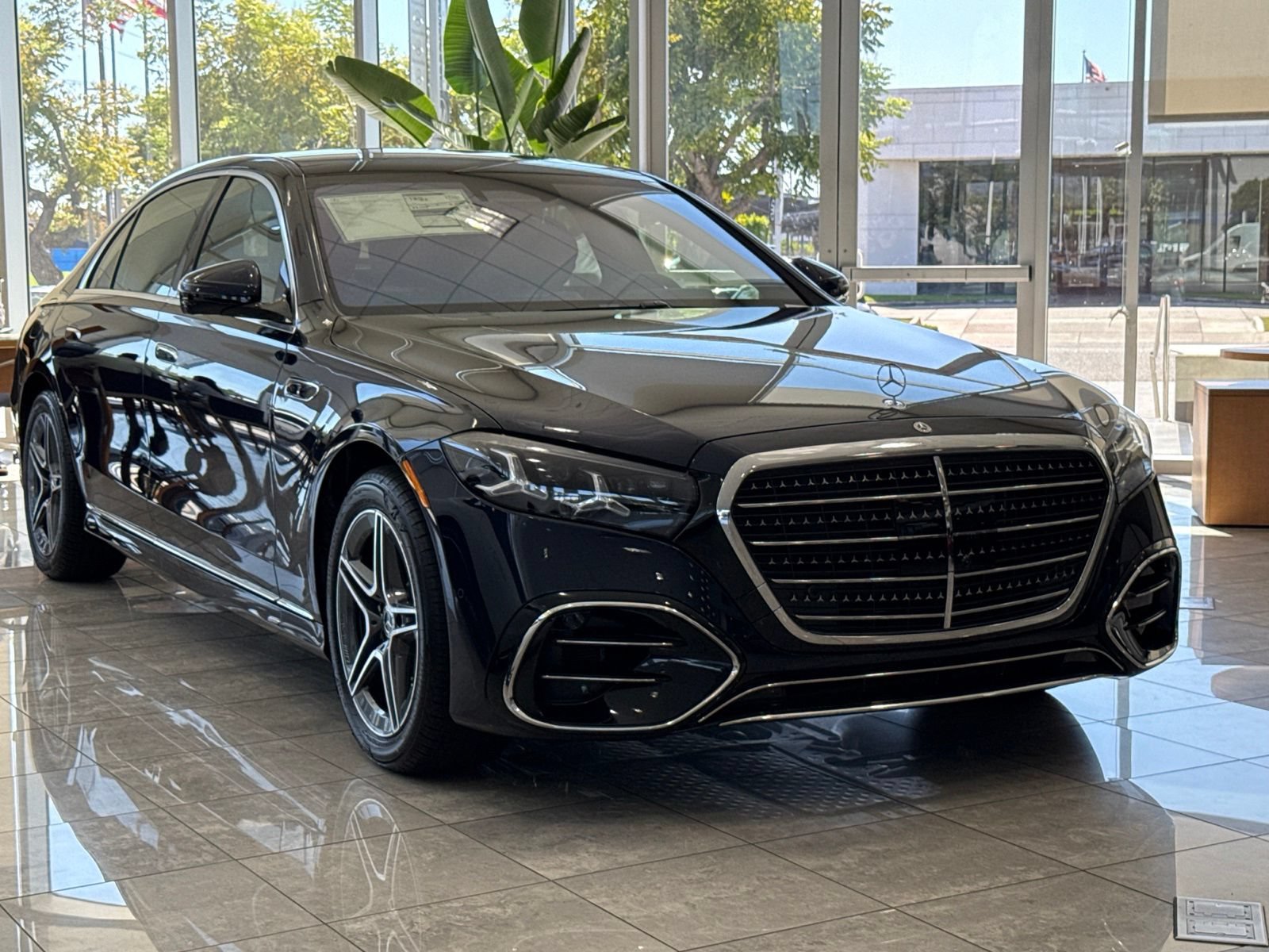 New 2027 Mercedes-Benz S 580 4MATIC Sedan image 5