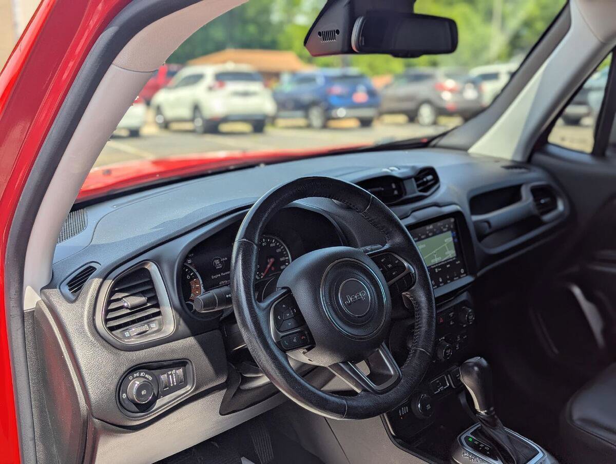 Used 2021 Jeep Renegade Limited AWD/4WD image 20