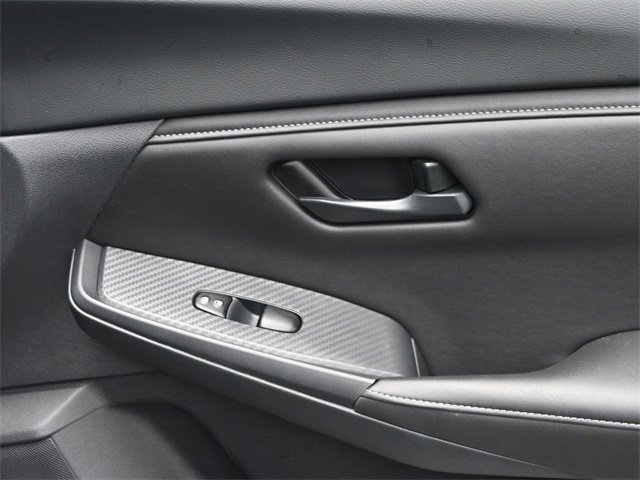 Used 2025 Nissan Sentra S image 33