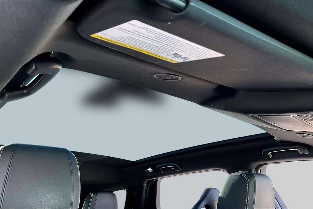 Certified 2022 Land Rover Discovery Sport S R-Dynamic image 25