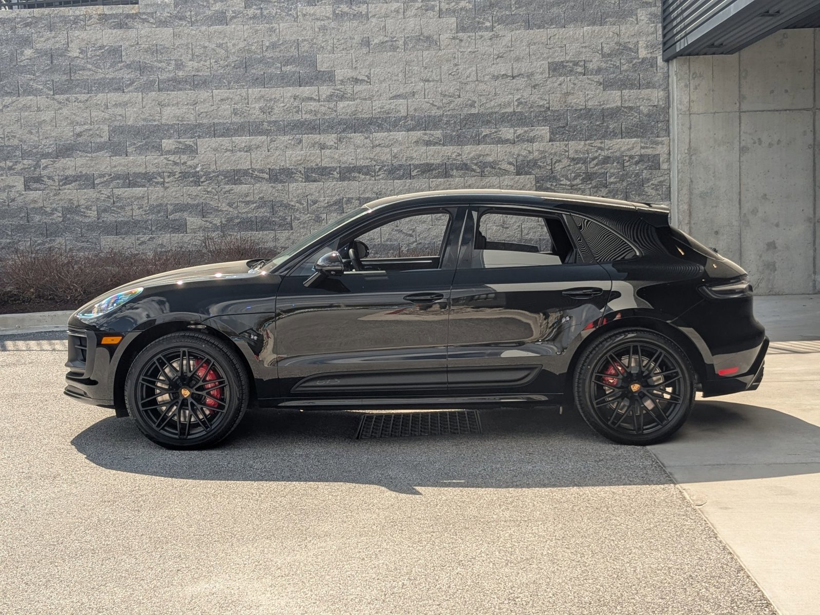 New 2026 Porsche Macan GTS AWD/4WD image 2