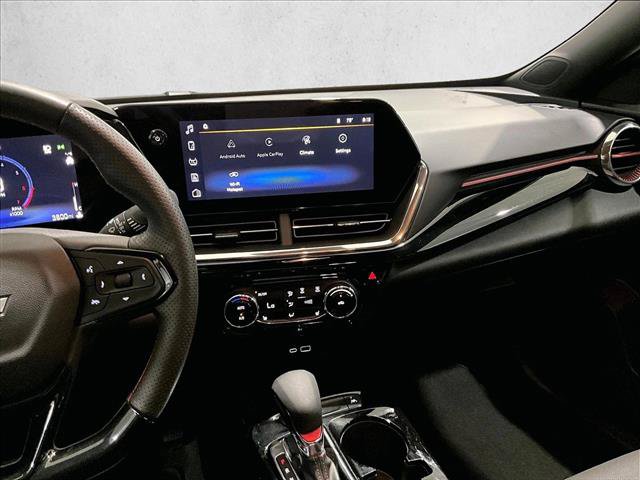 Used 2026 Chevrolet Trax RS FWD image 8