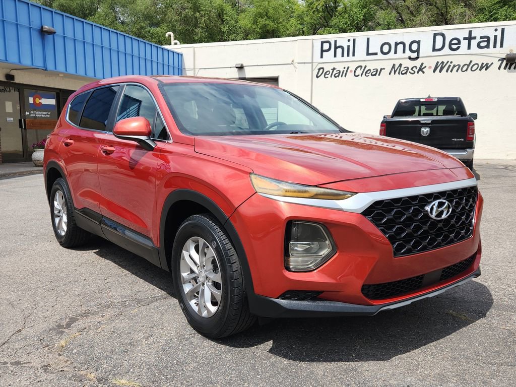 Used 2019 Hyundai Santa Fe SE image 3