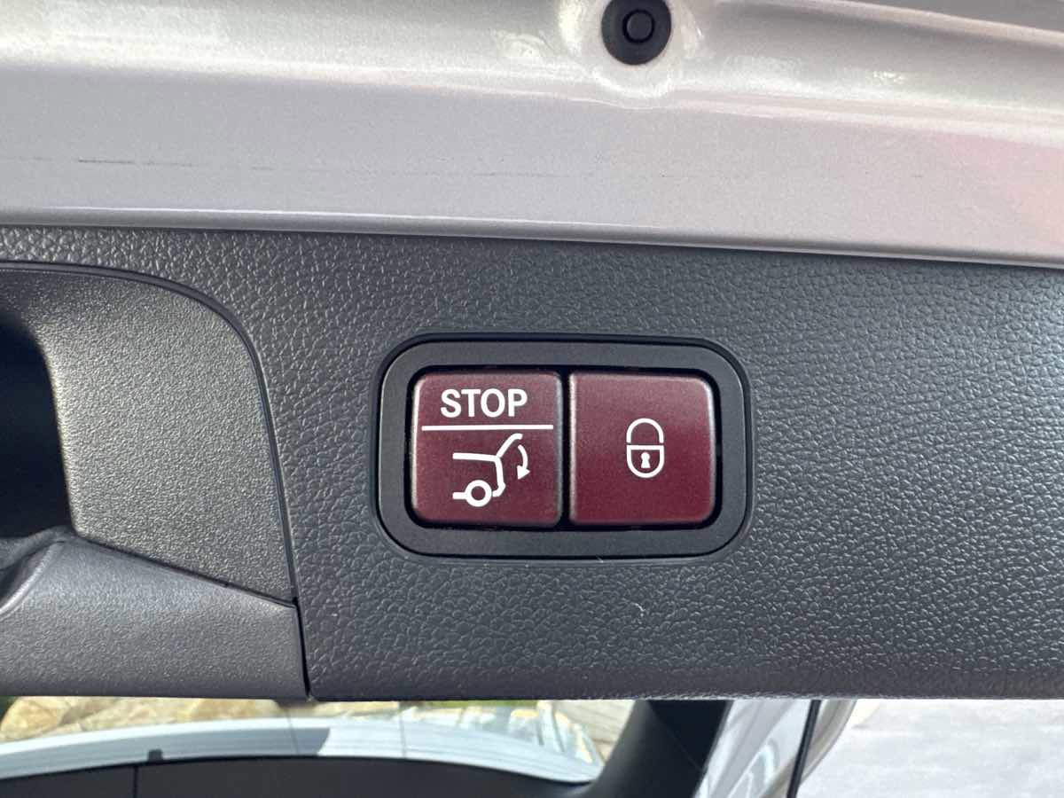 Used 2019 Mercedes-Benz GLC 300 image 27