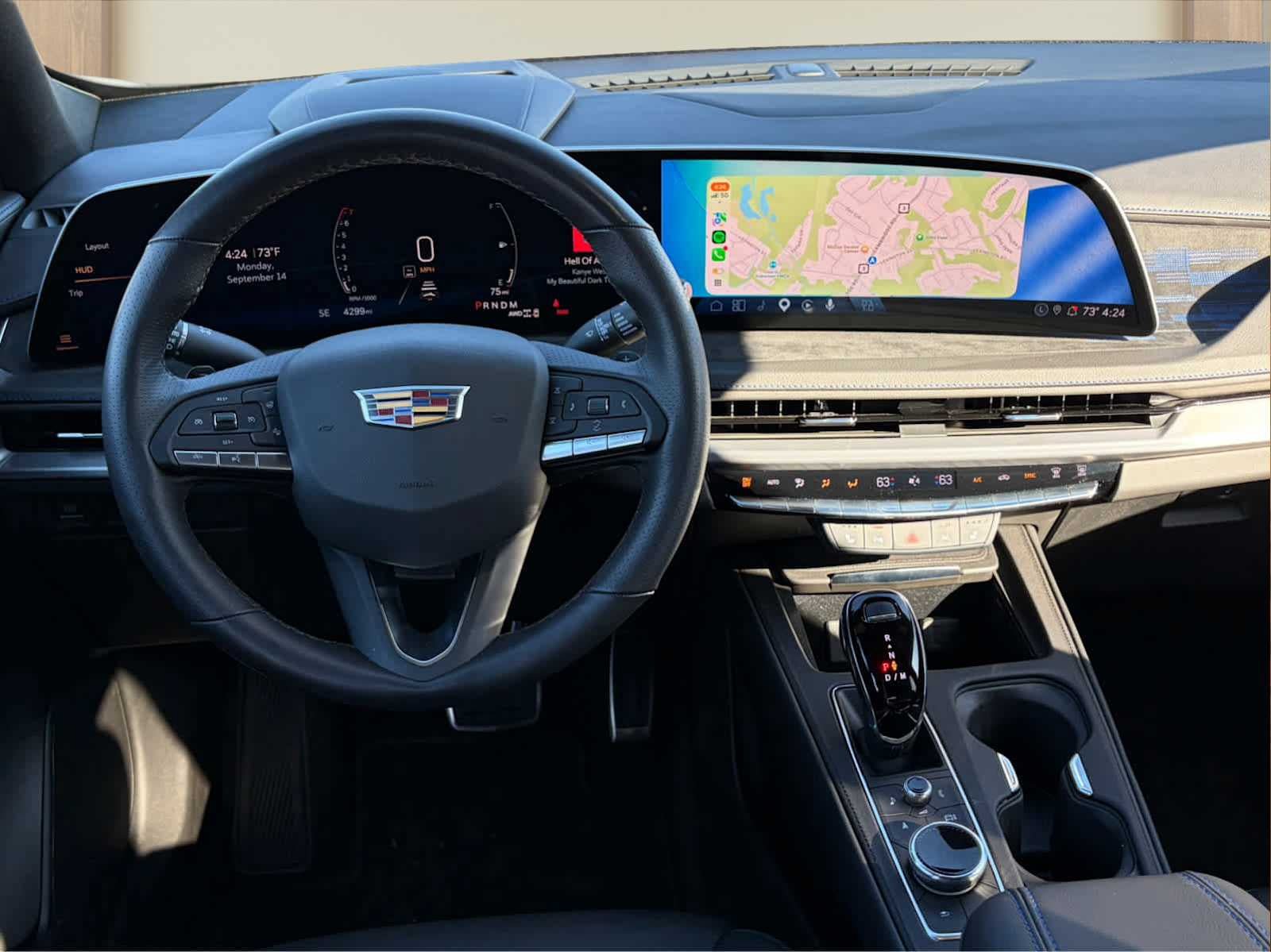 Used 2025 Cadillac XT4 Sport w/ Technology Package AWD/4WD image 21