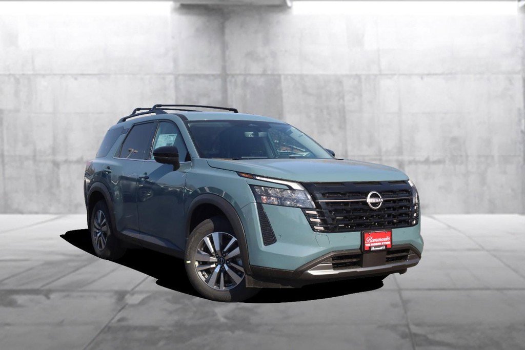 New 2026 Nissan Pathfinder SL AWD/4WD image 2