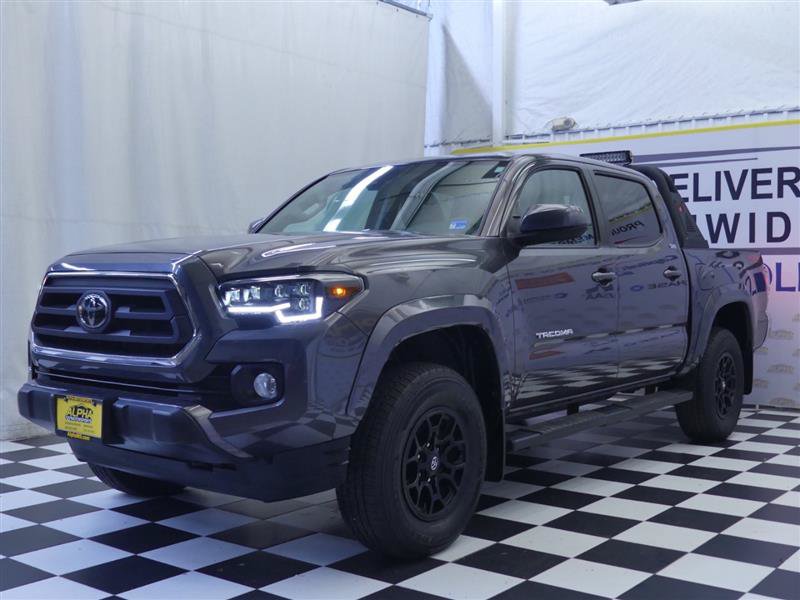 Used 2022 Toyota Tacoma SR5 AWD/4WD image 3