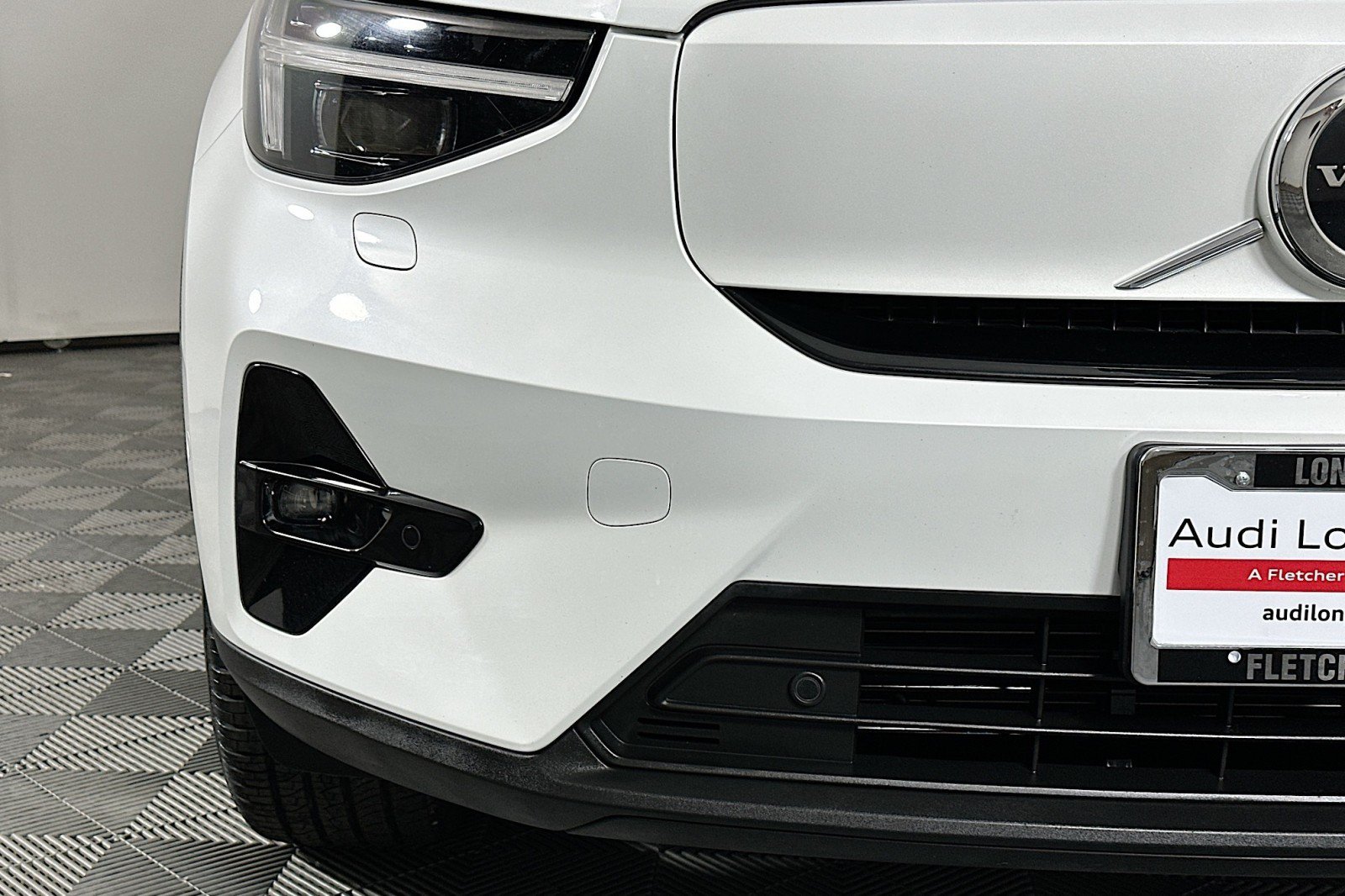 Used 2023 Volvo XC40 Recharge Ultimate w/ Protection Package Premier AWD/4WD image 16