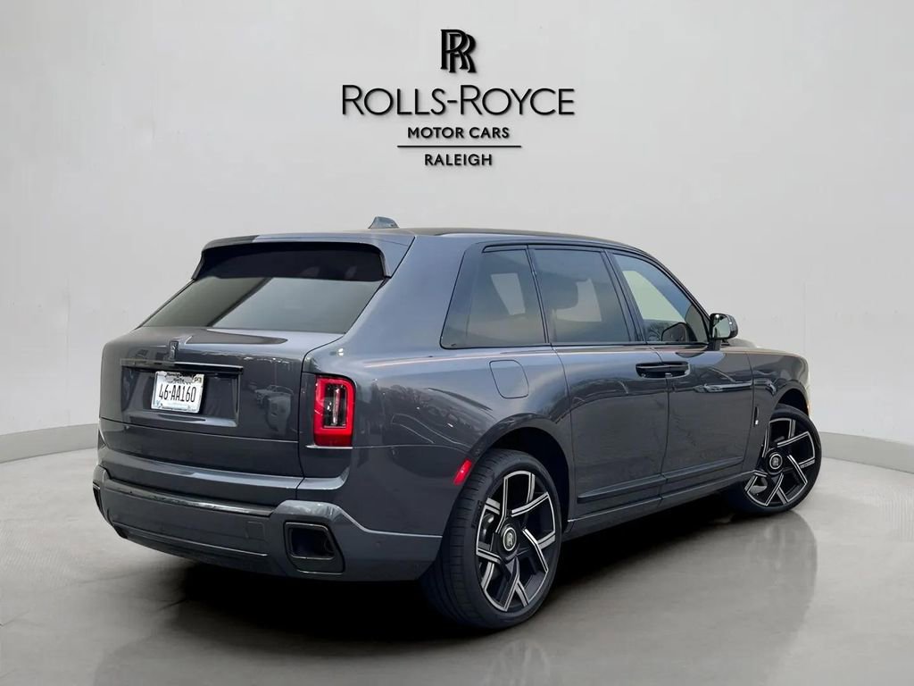 Used 2025 Rolls-Royce Cullinan Black Badge AWD/4WD image 3