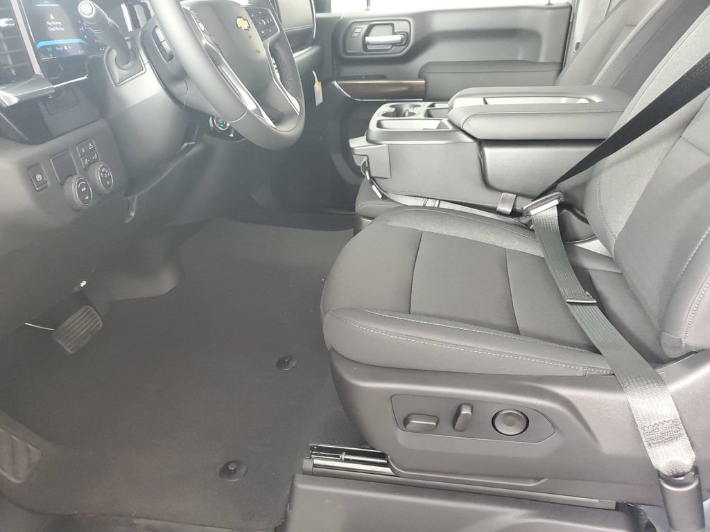 New 2026 Chevrolet Silverado 3500 LT w/ Convenience Package RWD image 13