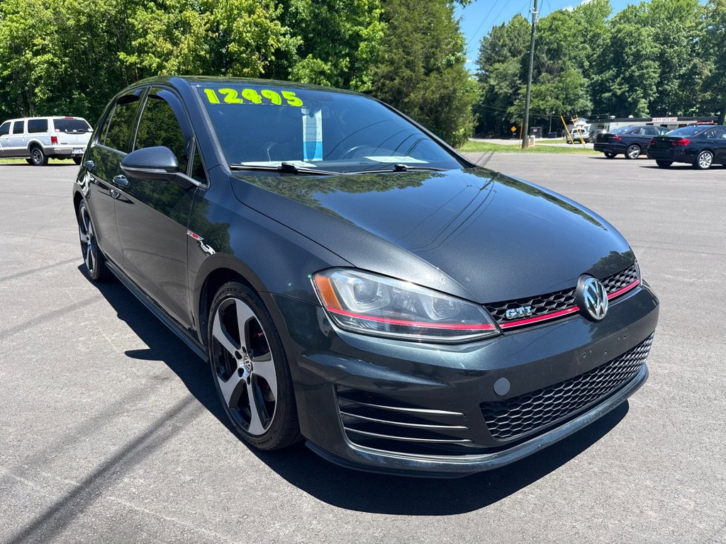 Used 2015 Volkswagen Golf 4-Door FWD image 5