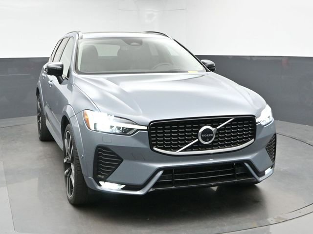 Used 2023 Volvo XC60 B5 Ultimate w/ Climate Package FWD image 2