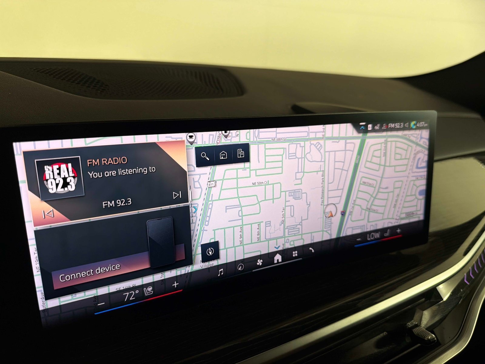 Used 2024 BMW X6 xDrive40i w/ Parking Assistance Package AWD/4WD image 42