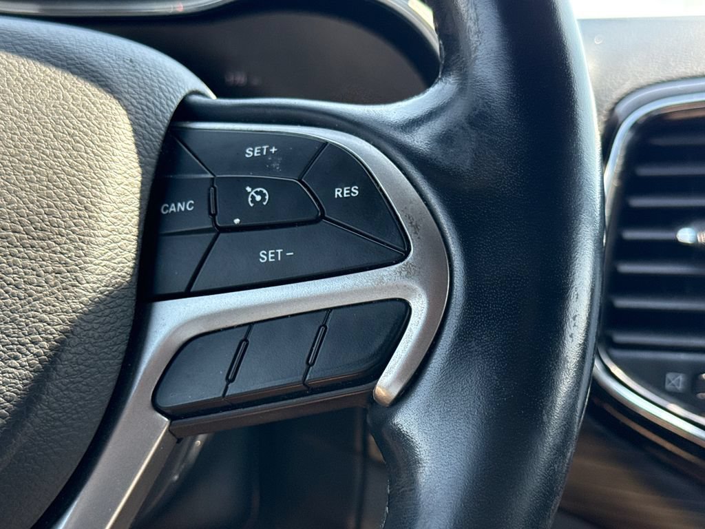 Used 2022 Jeep Grand Cherokee Laredo X RWD image 27