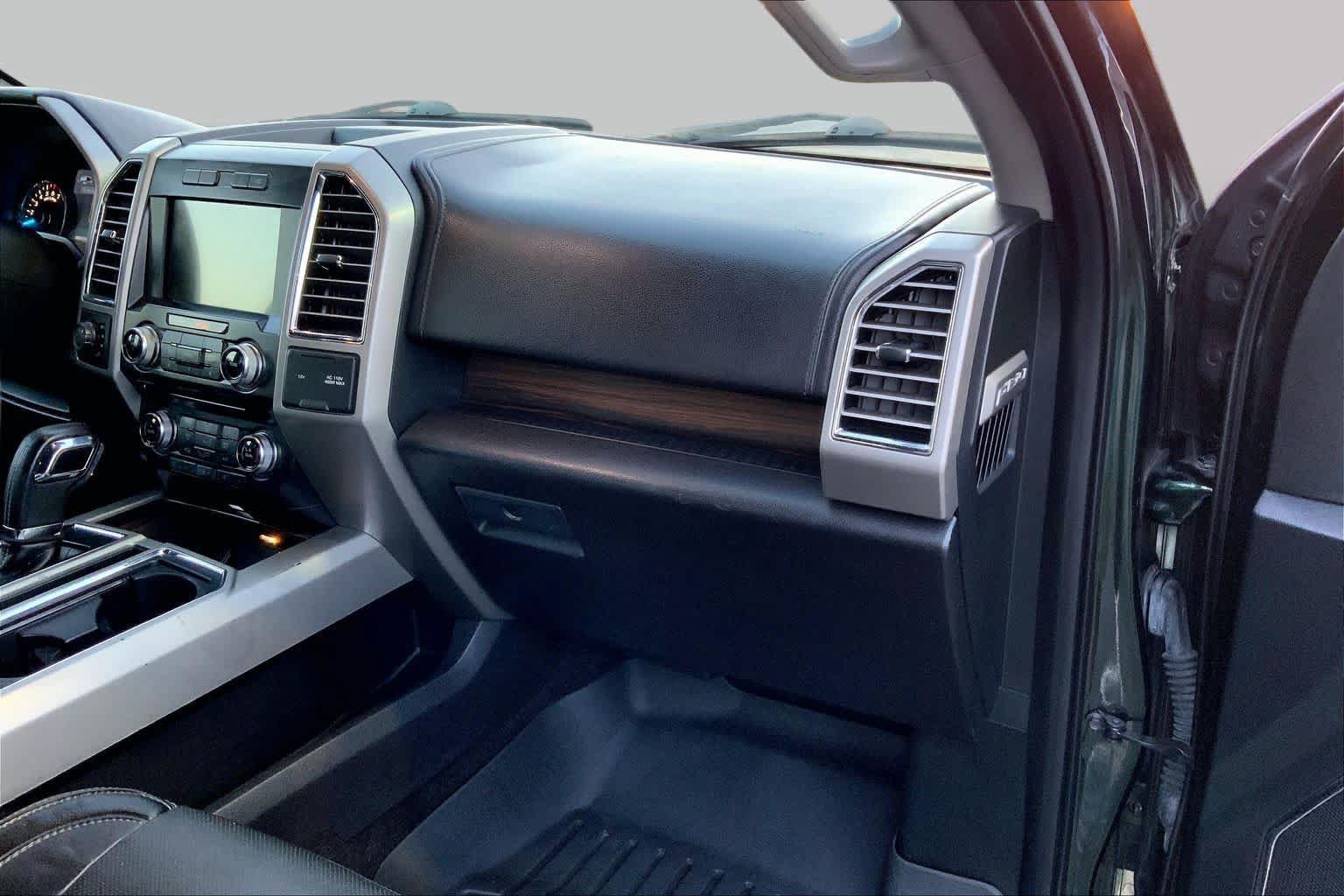 Used 2016 Ford F150 Lariat w/ Equipment Group 502A Luxury AWD/4WD image 14