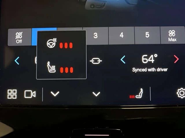 Used 2025 Volvo XC40 B5 Plus image 46