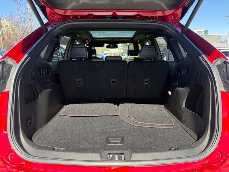 Certified 2024 Ford Edge ST-Line w/ Class II Trailer Tow Package image 8