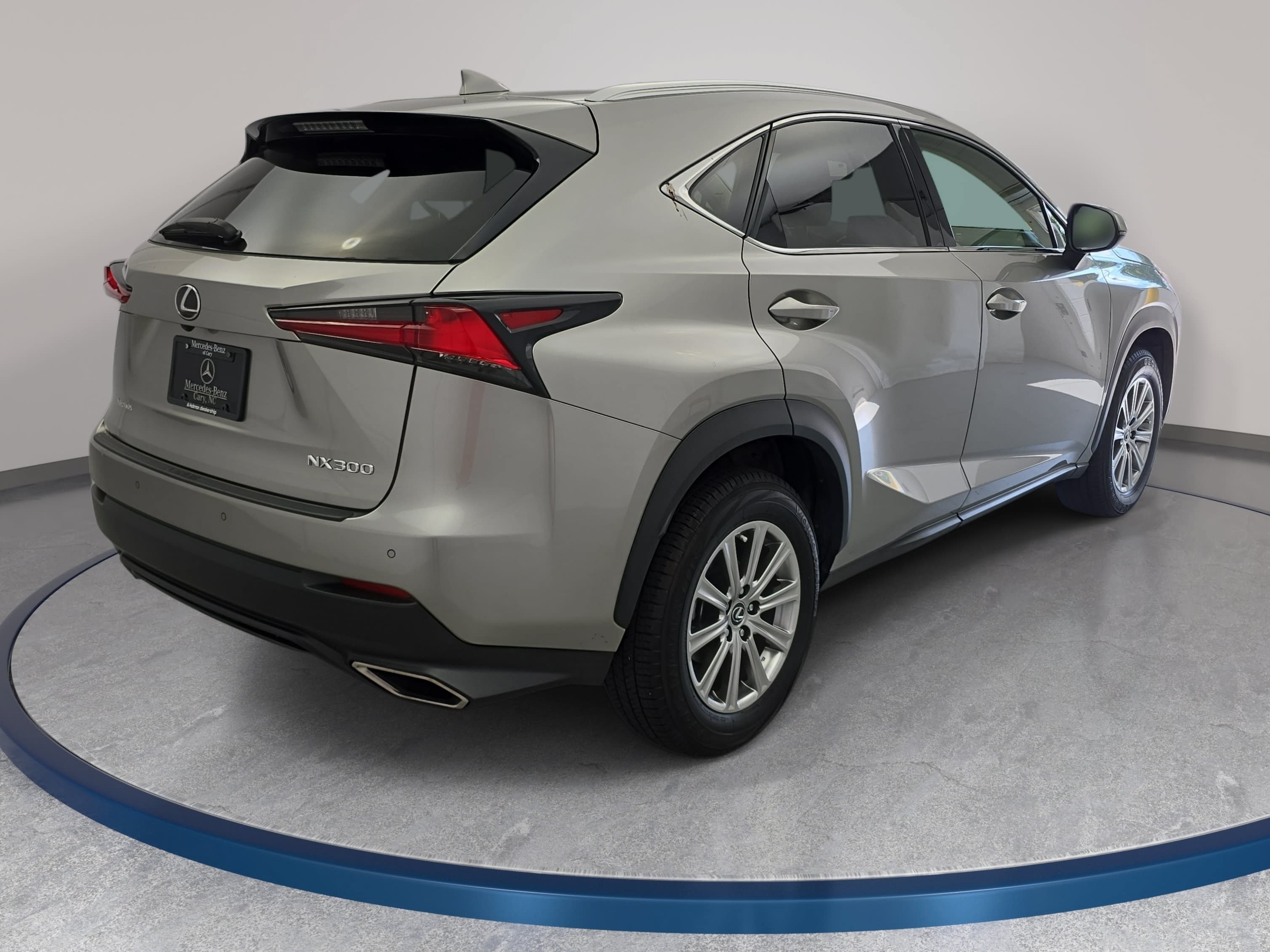 Used 2020 Lexus NX 300 FWD w/ Comfort Package image 5