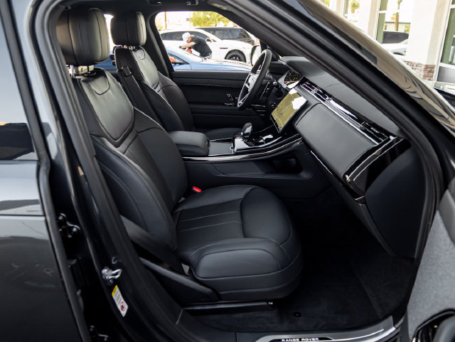 New 2026 Land Rover Range Rover Sport Dynamic SE AWD/4WD image 31