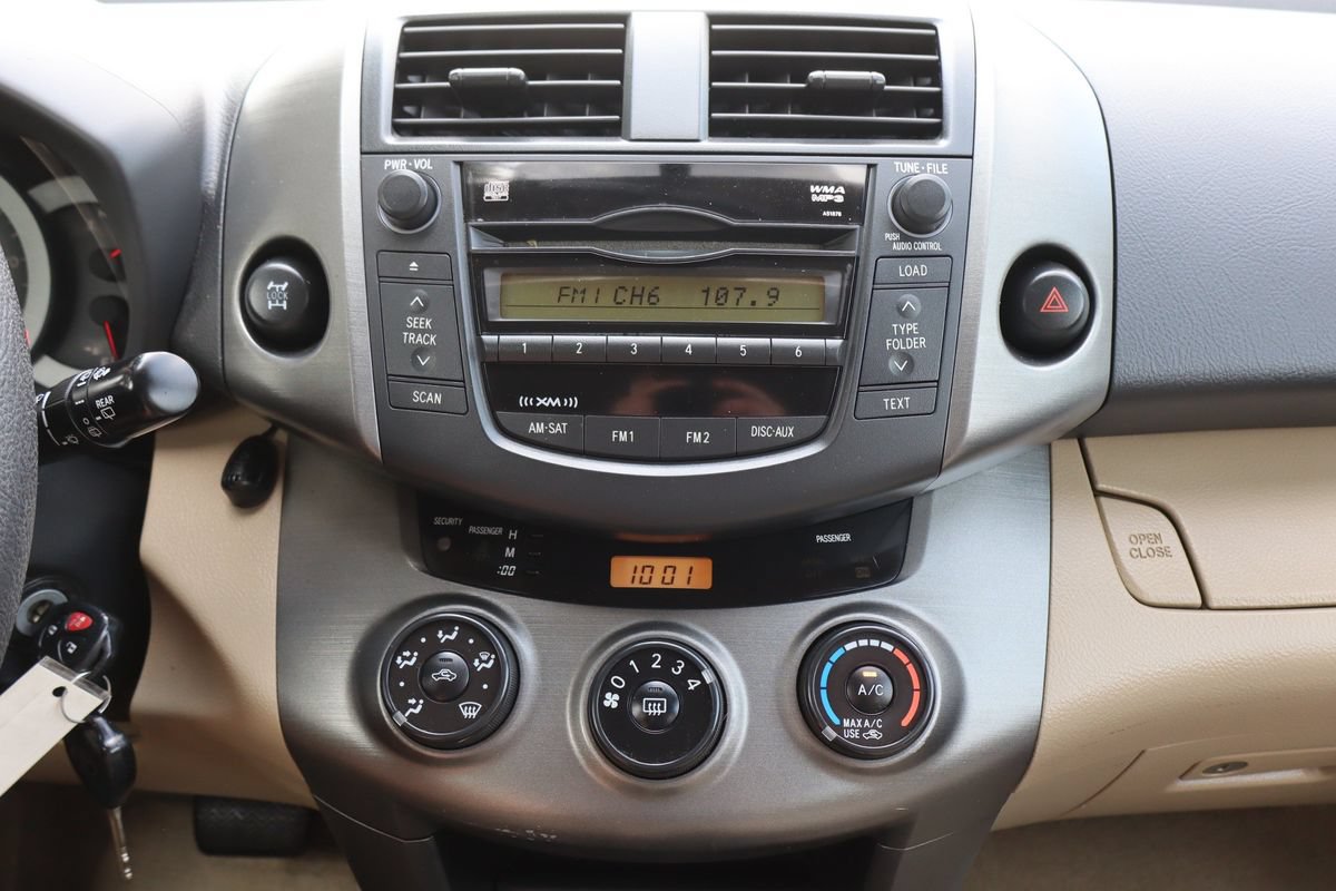 Used 2011 Toyota RAV4 4WD w/ Upgrade Value Pkg image 36