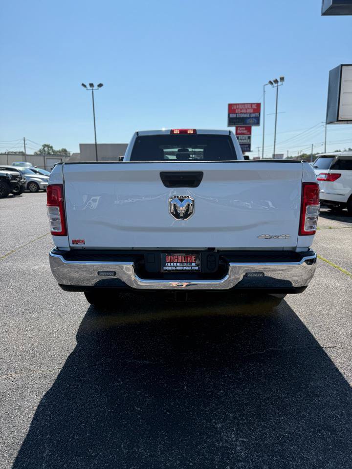 Used 2023 RAM 3500 Tradesman w/ Chrome Appearance Group AWD/4WD image 6