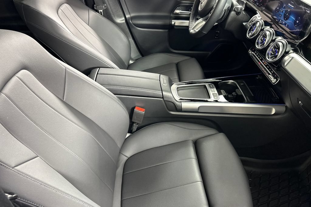 Certified 2026 Mercedes-Benz GLB 250 4MATIC image 19