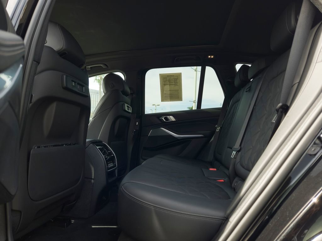 Used 2023 BMW X5 sDrive40i w/ Climate Comfort Package image 9