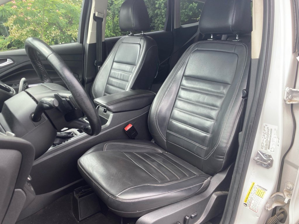 Used 2017 Ford Escape Titanium FWD image 6