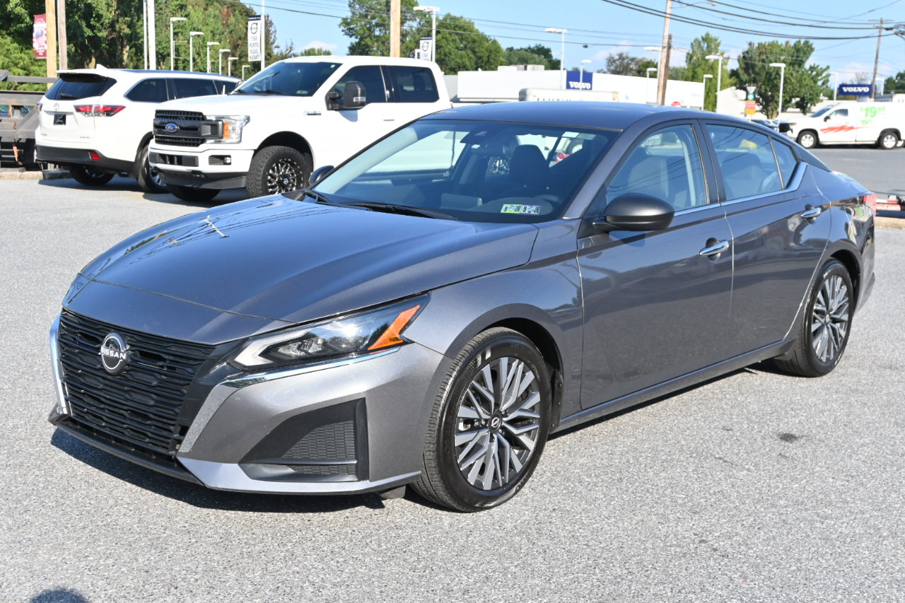 Used 2024 Nissan Altima 2.5 SV image 7