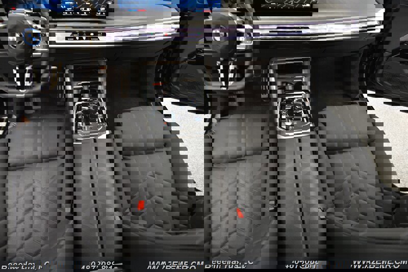 Used 2025 BMW 750e xDrive w/ Executive Package AWD/4WD image 18