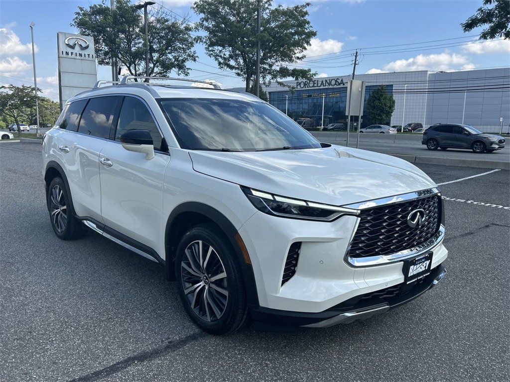 Certified 2022 INFINITI QX60 Sensory w/ Cargo Package image 2