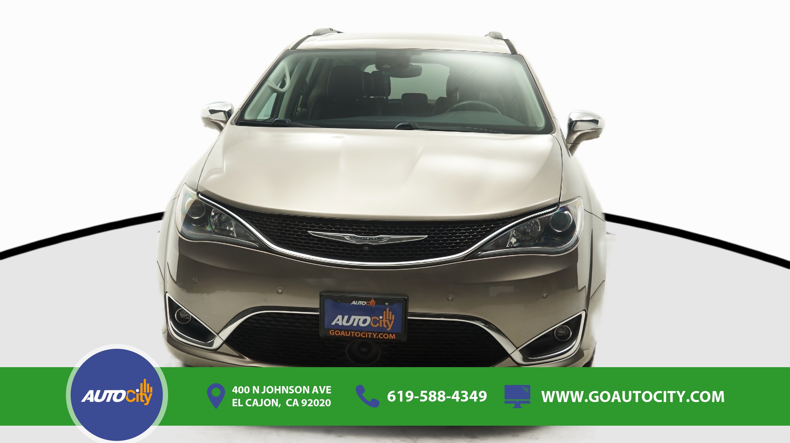 Used 2017 Chrysler Pacifica Limited w/ Advanced Safetytec Group FWD image 4