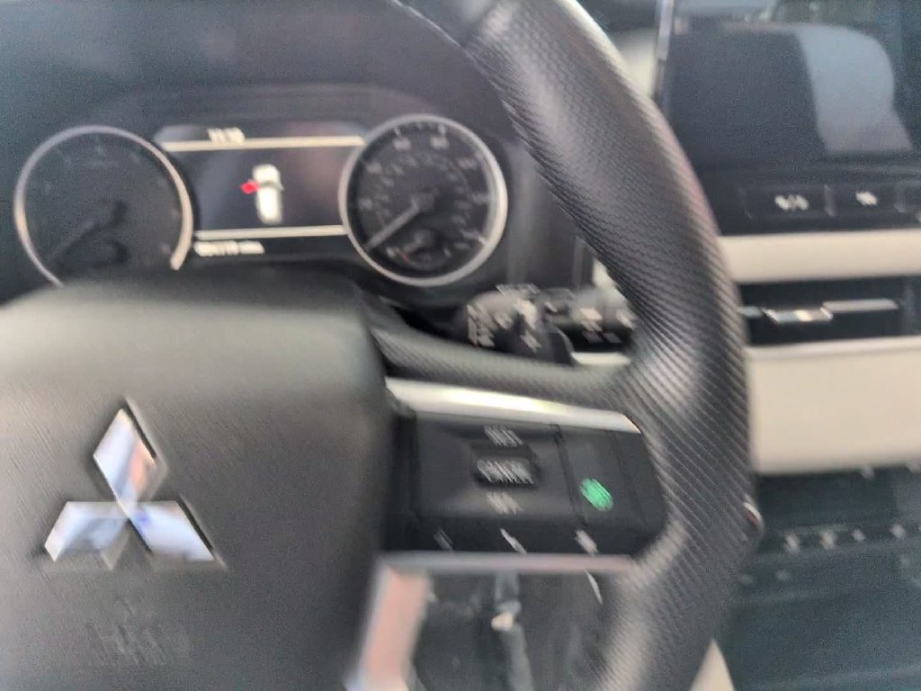 New 2026 Mitsubishi Outlander SE AWD/4WD image 24