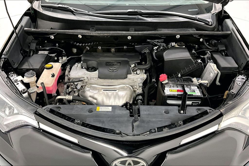 Used 2018 Toyota RAV4 XLE image 12