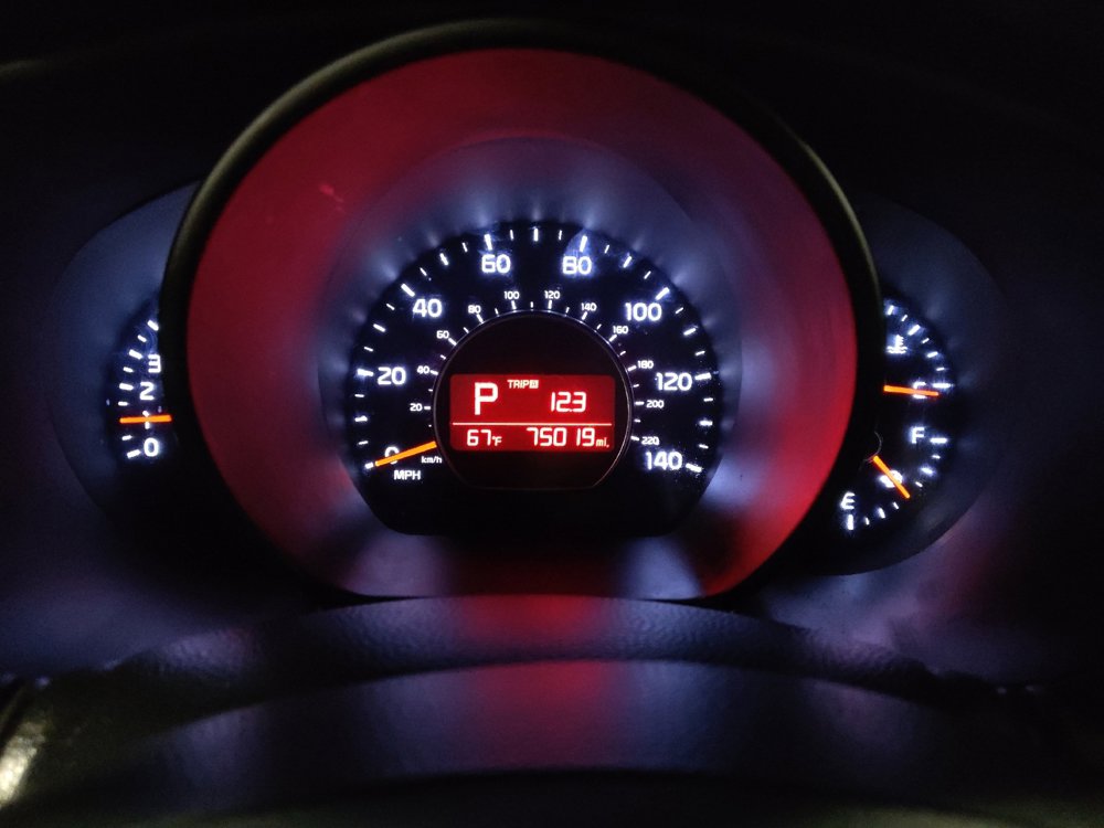Used 2019 Kia Soul FWD image 23